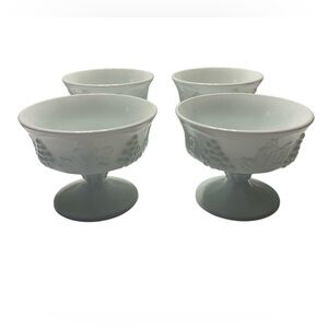 Vtg Indiana Glass Colony Harvest Milk Glass Sherbet Bowls. Set of 4 Pre owned